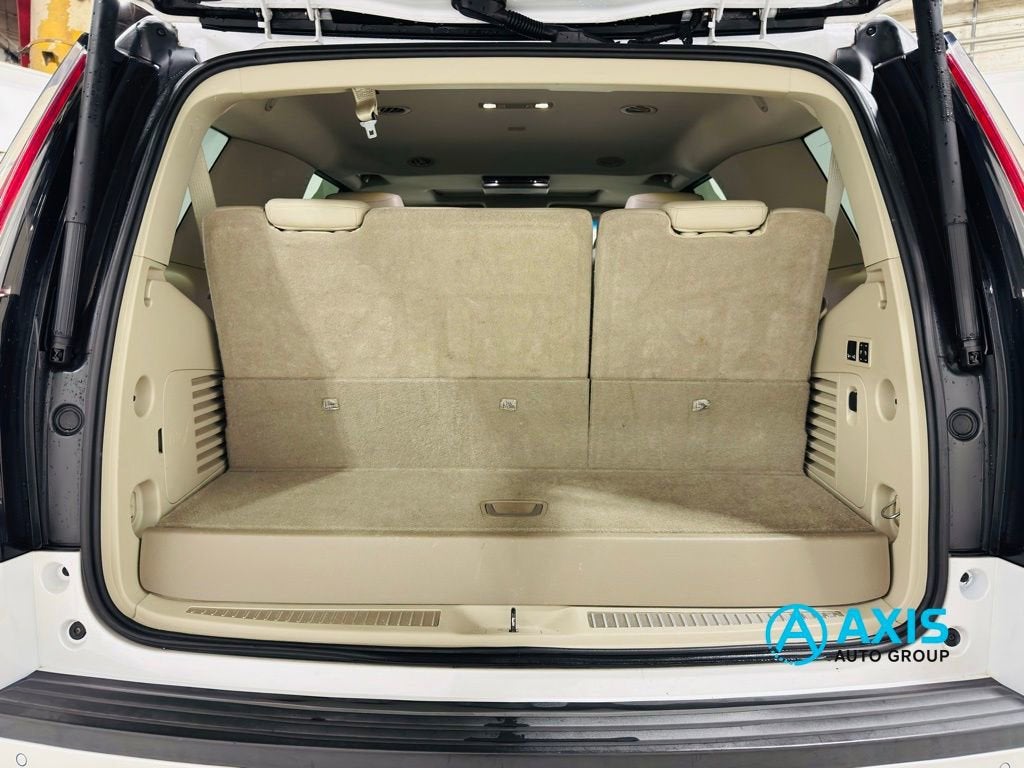 2016 Cadillac Escalade Luxury Collection