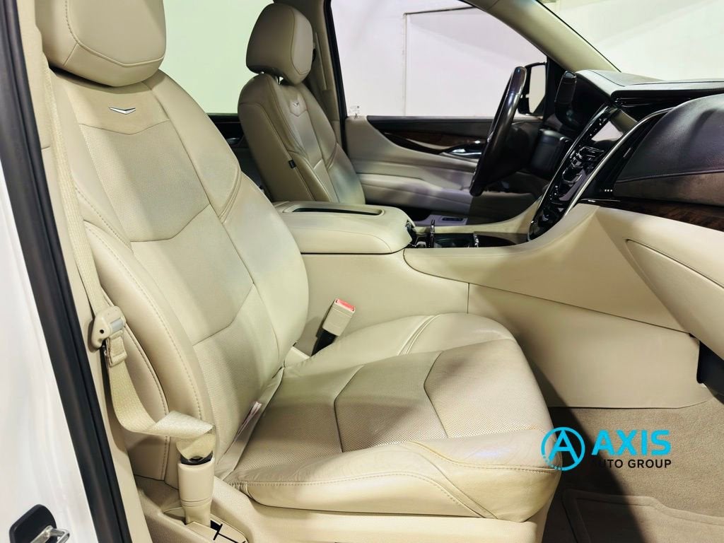 2016 Cadillac Escalade Luxury Collection