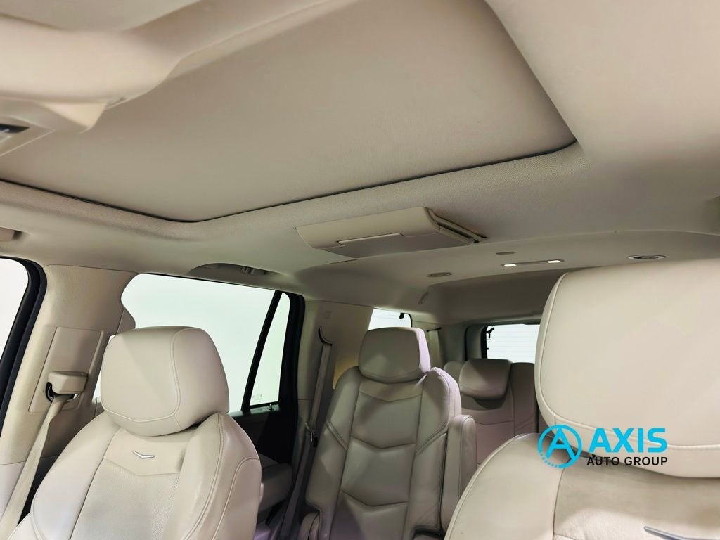 2016 Cadillac Escalade Luxury Collection