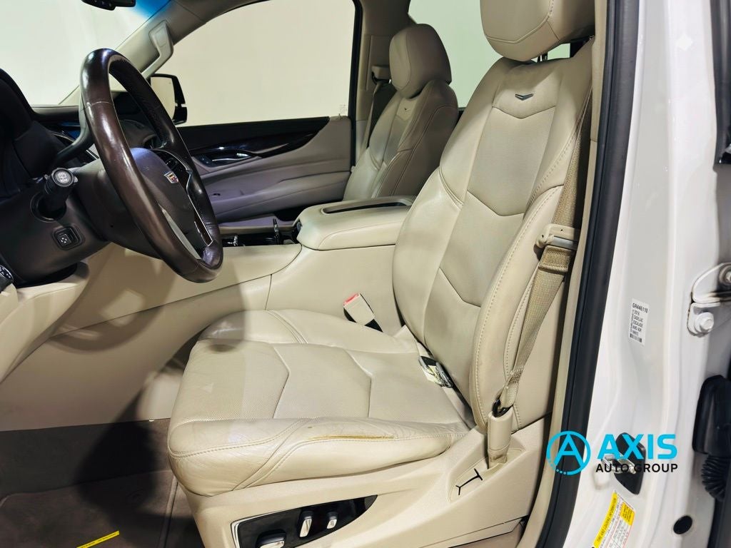 2016 Cadillac Escalade Luxury Collection