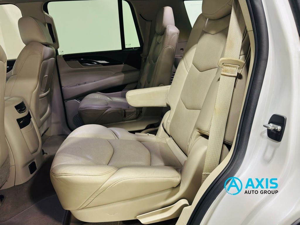 2016 Cadillac Escalade Luxury Collection