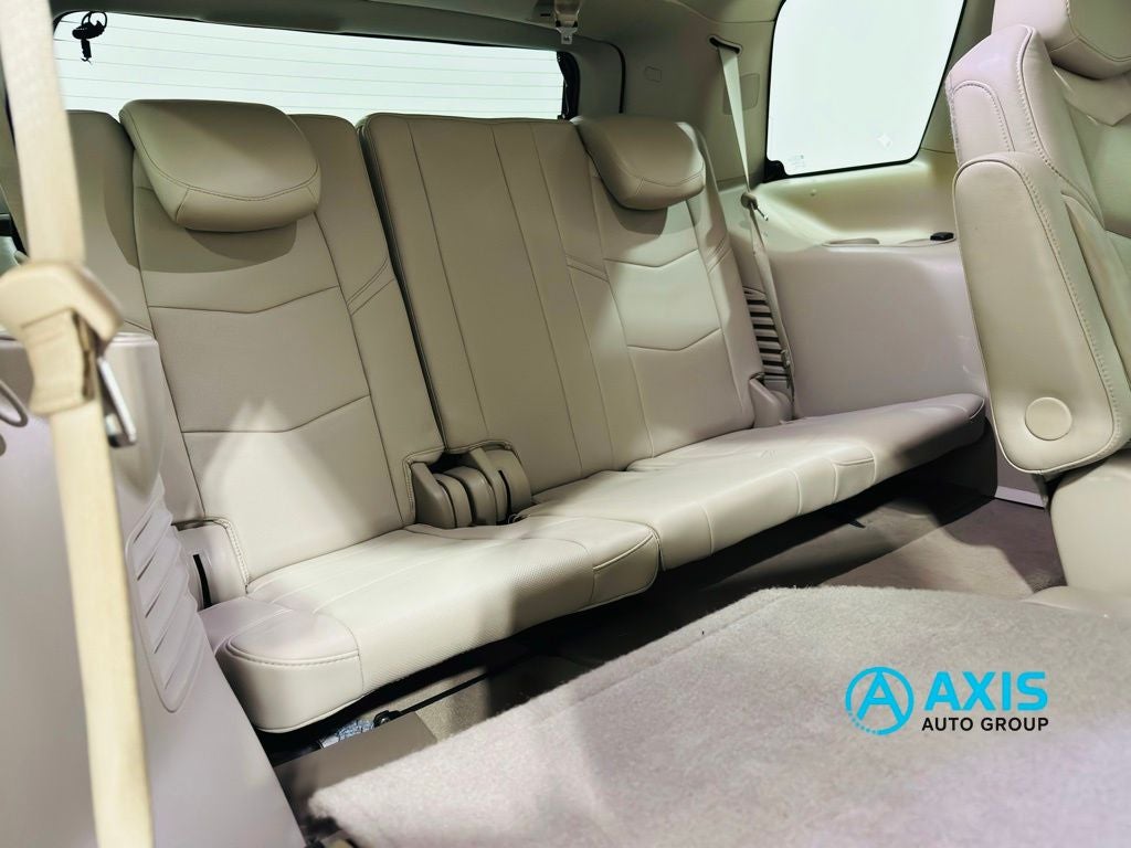 2016 Cadillac Escalade Luxury Collection