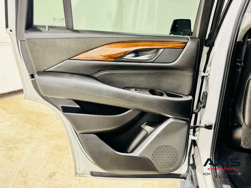 2019 Cadillac Escalade Luxury