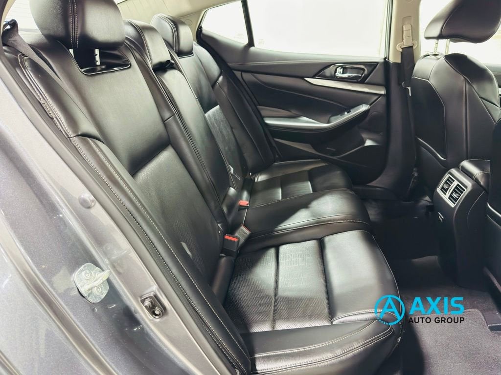 2023 Nissan Maxima SV