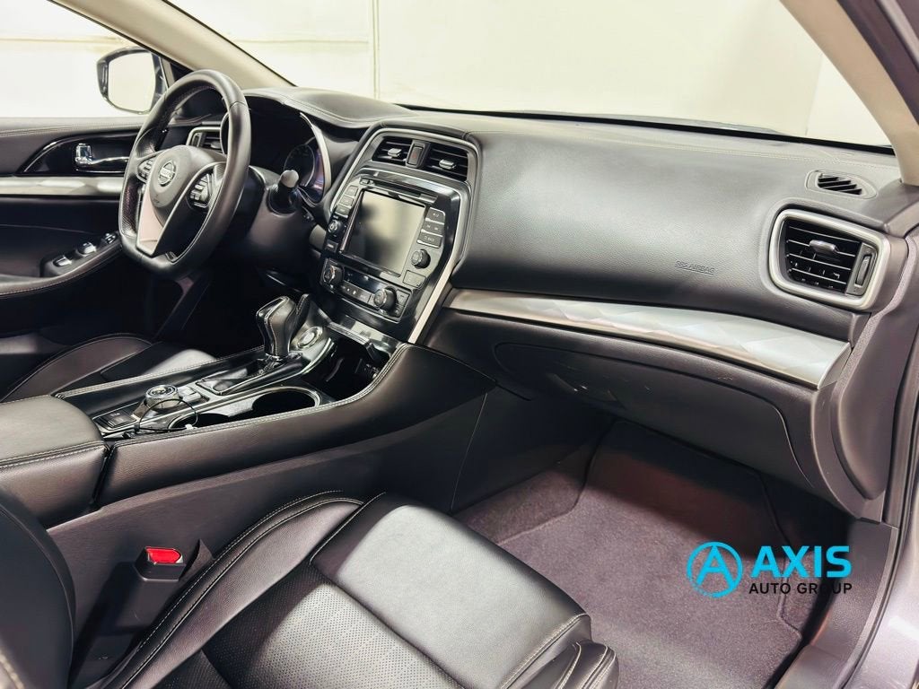 2023 Nissan Maxima SV