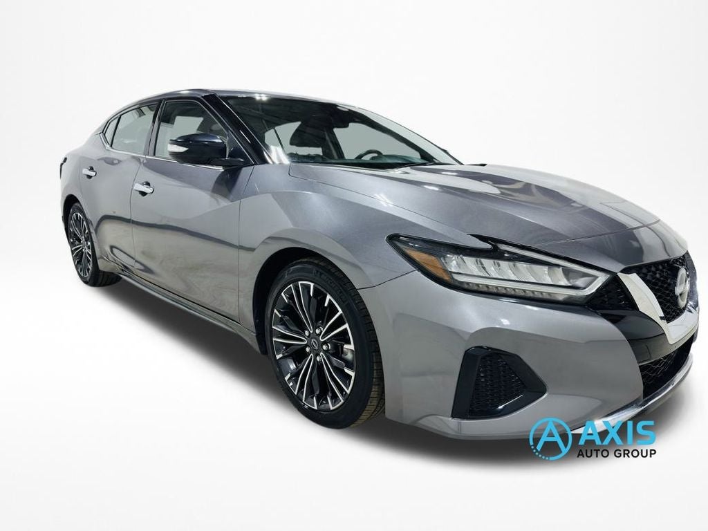 2023 Nissan Maxima SV