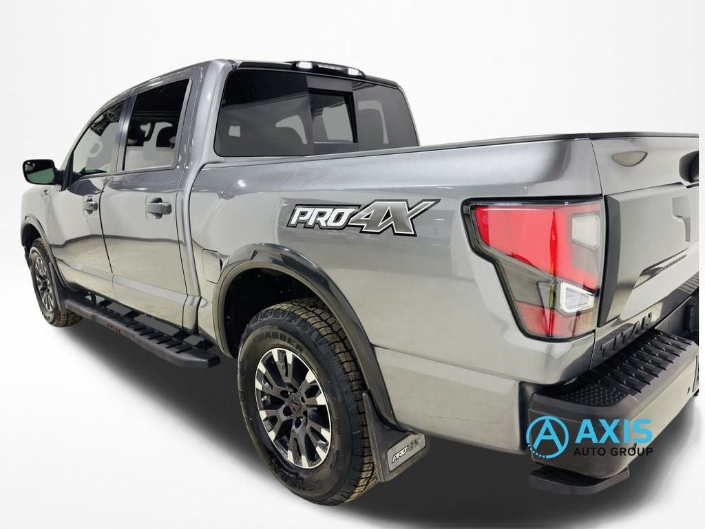 2021 Nissan TITAN Crew Cab PRO-4X 4x4