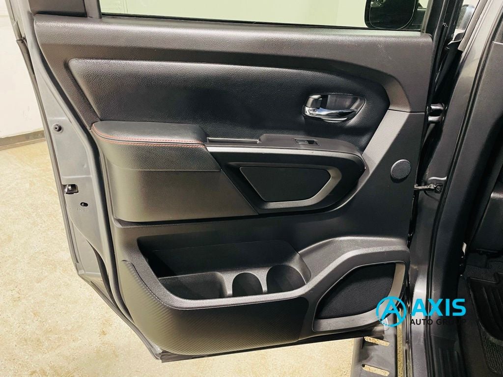 2021 Nissan TITAN Crew Cab PRO-4X 4x4