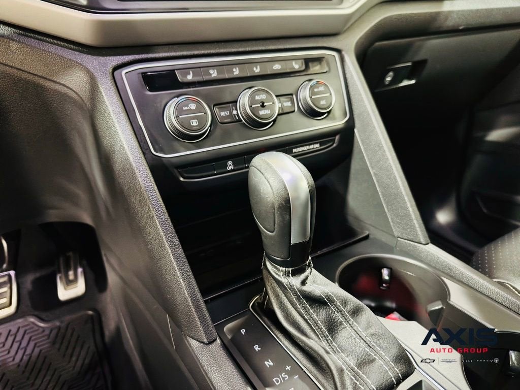 2021 Volkswagen Atlas 3.6L V6 SE w/Technology R-Line