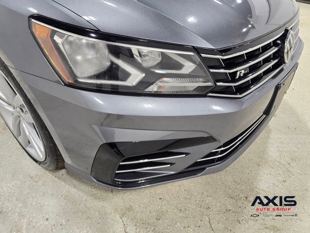 2017 Volkswagen Passat 1.8T R-Line