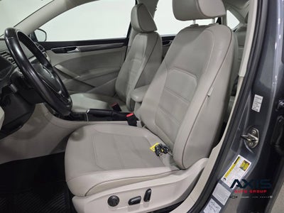 2017 Volkswagen Passat 1.8T R-Line