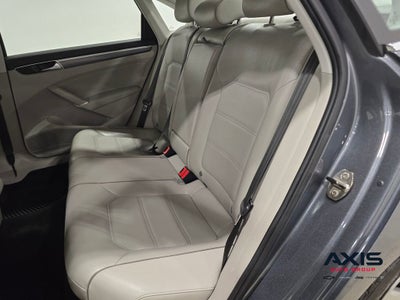 2017 Volkswagen Passat 1.8T R-Line