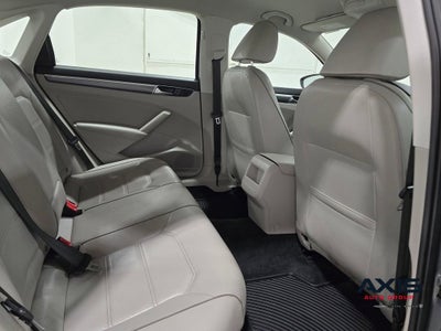 2017 Volkswagen Passat 1.8T R-Line