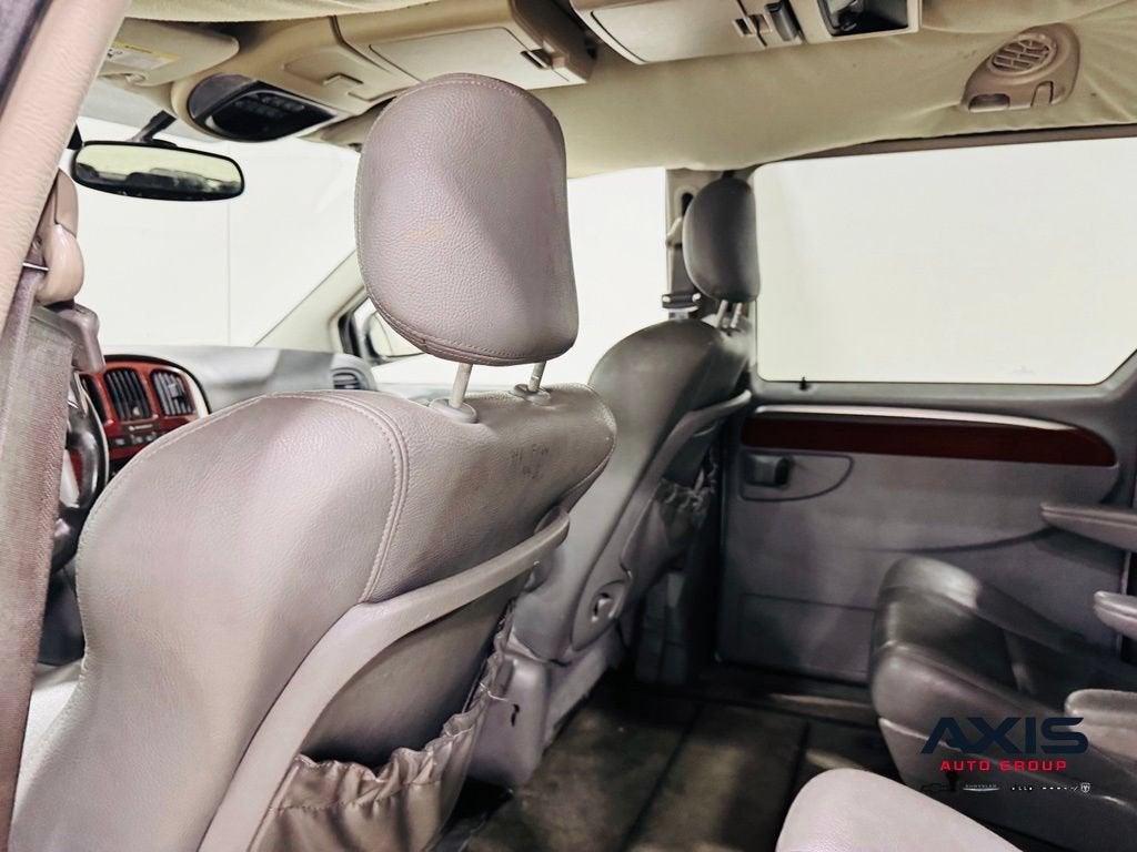 2006 Chrysler Town & Country LWB Limited