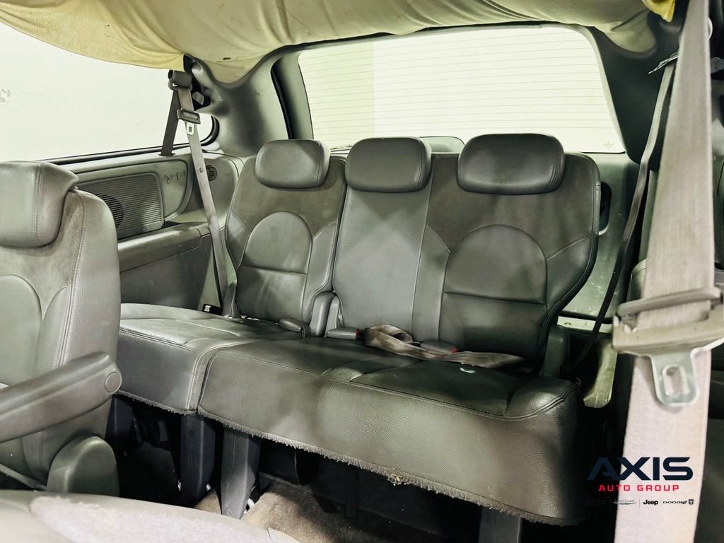 2006 Chrysler Town & Country LWB Limited
