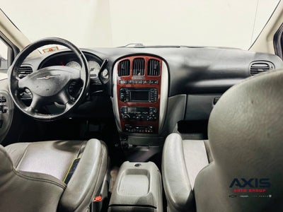 2006 Chrysler Town & Country LWB Limited