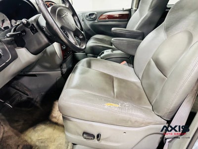 2006 Chrysler Town & Country LWB Limited