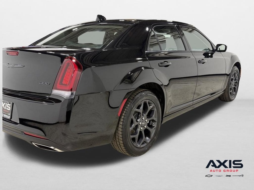 2023 Chrysler 300 Touring AWD