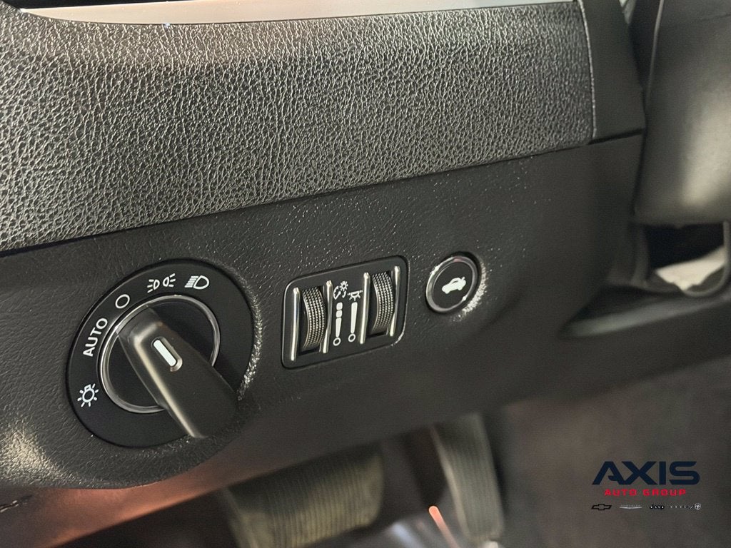 2023 Chrysler 300 Touring AWD