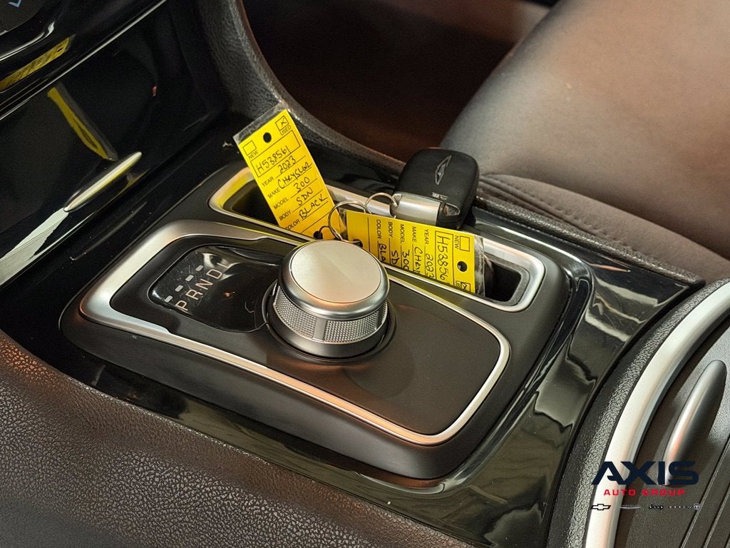 2023 Chrysler 300 Touring AWD