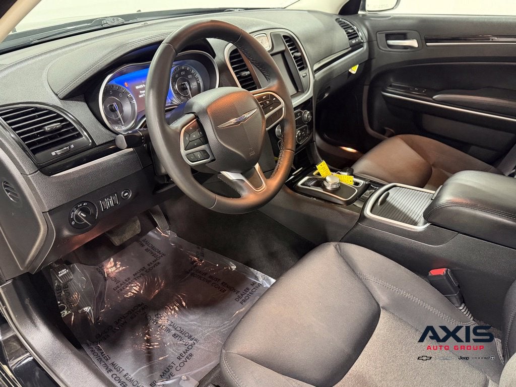 2023 Chrysler 300 Touring AWD
