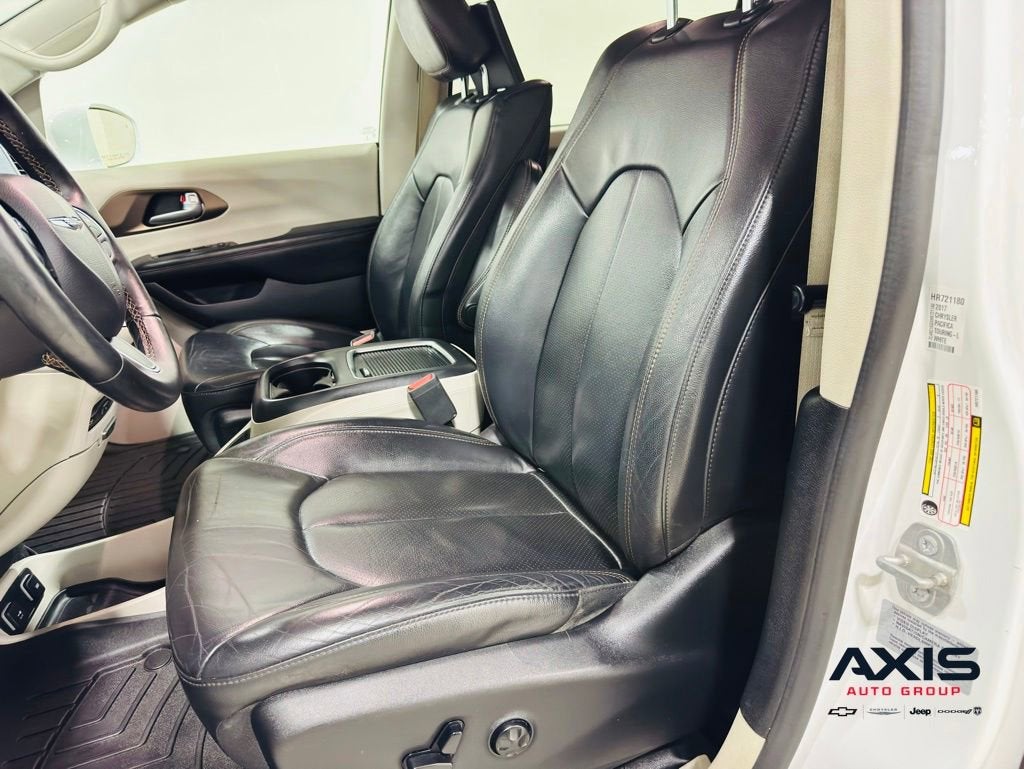 2017 Chrysler Pacifica Touring-L Plus