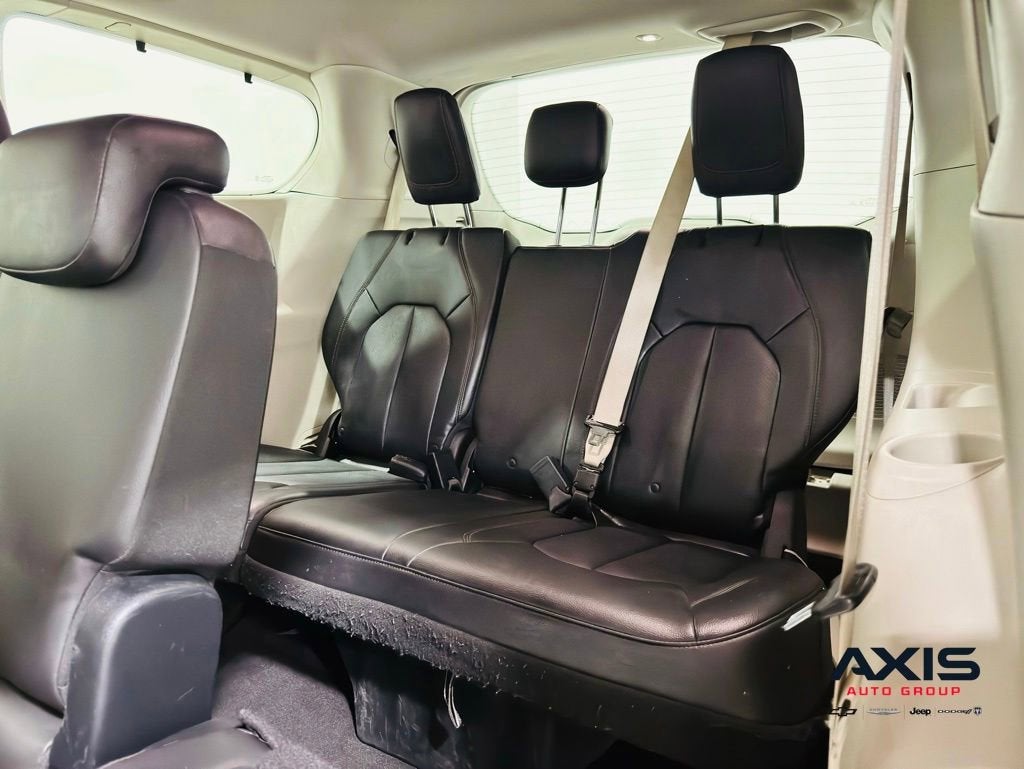 2017 Chrysler Pacifica Touring-L Plus