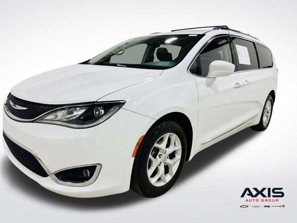 2017 Chrysler Pacifica Touring-L Plus