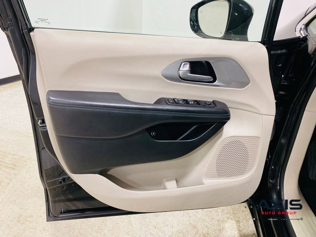 2018 Chrysler Pacifica Hybrid Touring Plus