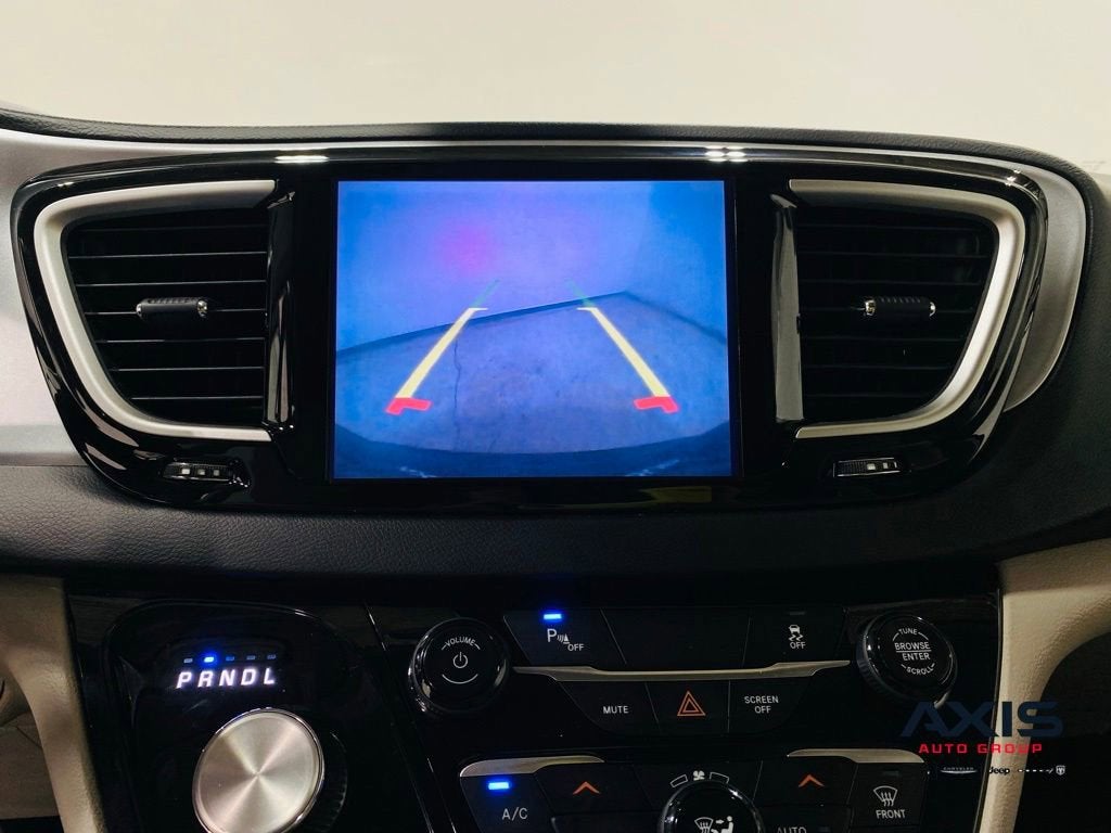 2018 Chrysler Pacifica Hybrid Touring Plus