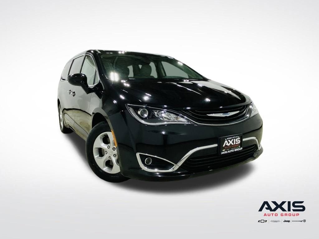 2018 Chrysler Pacifica Hybrid Touring Plus