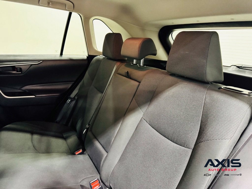 2019 Toyota RAV4 LE