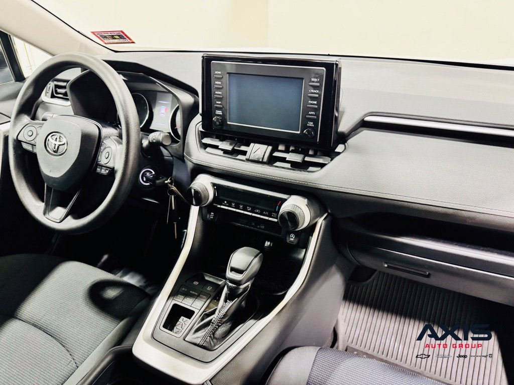 2019 Toyota RAV4 LE