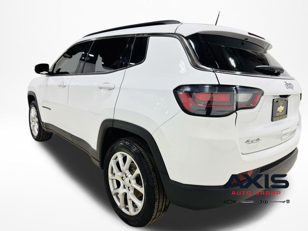 2023 Jeep Compass Latitude Lux FWD