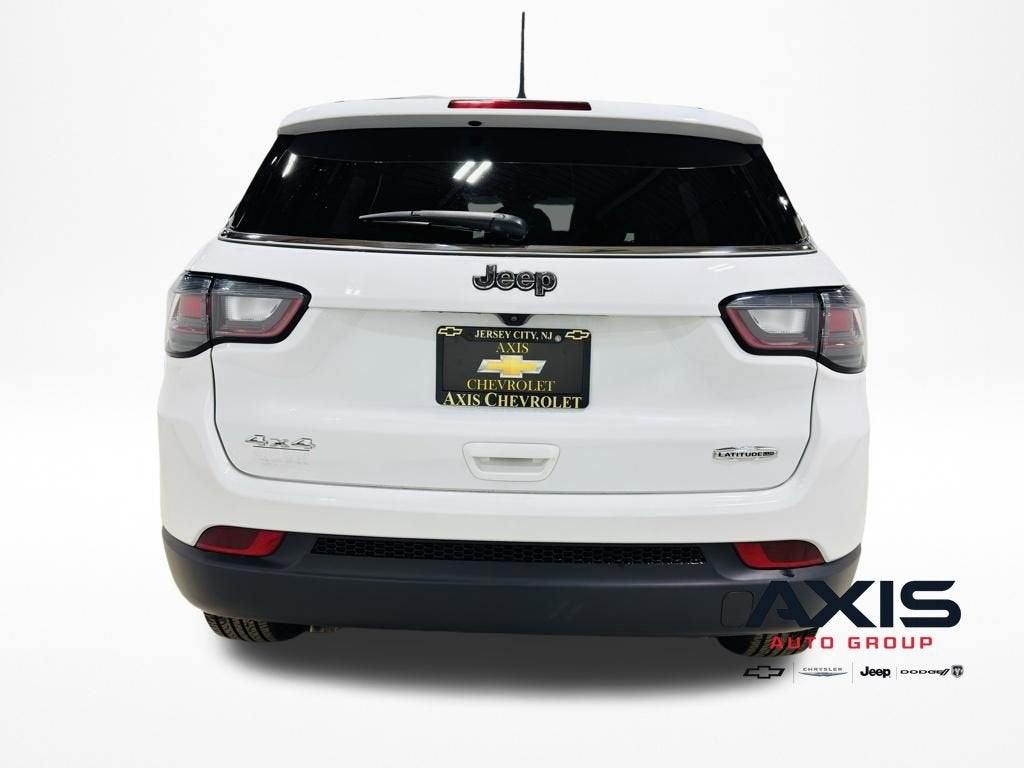 2023 Jeep Compass Latitude Lux FWD