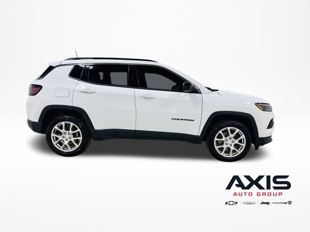 2023 Jeep Compass Latitude Lux FWD