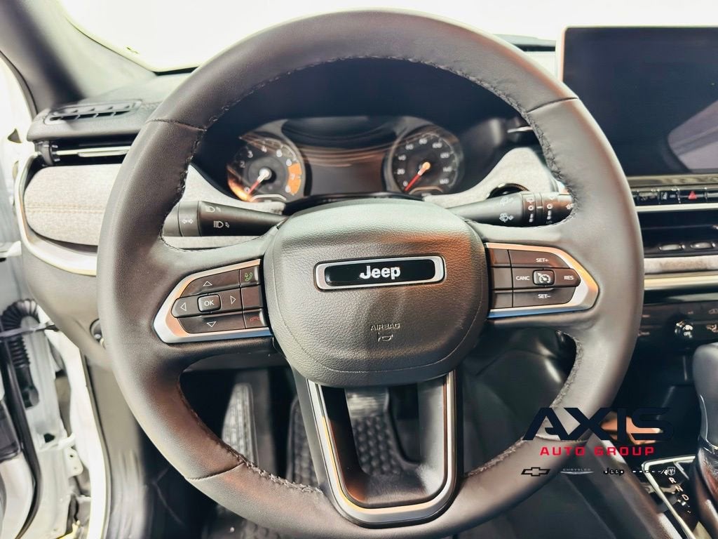 2023 Jeep Compass Latitude Lux FWD