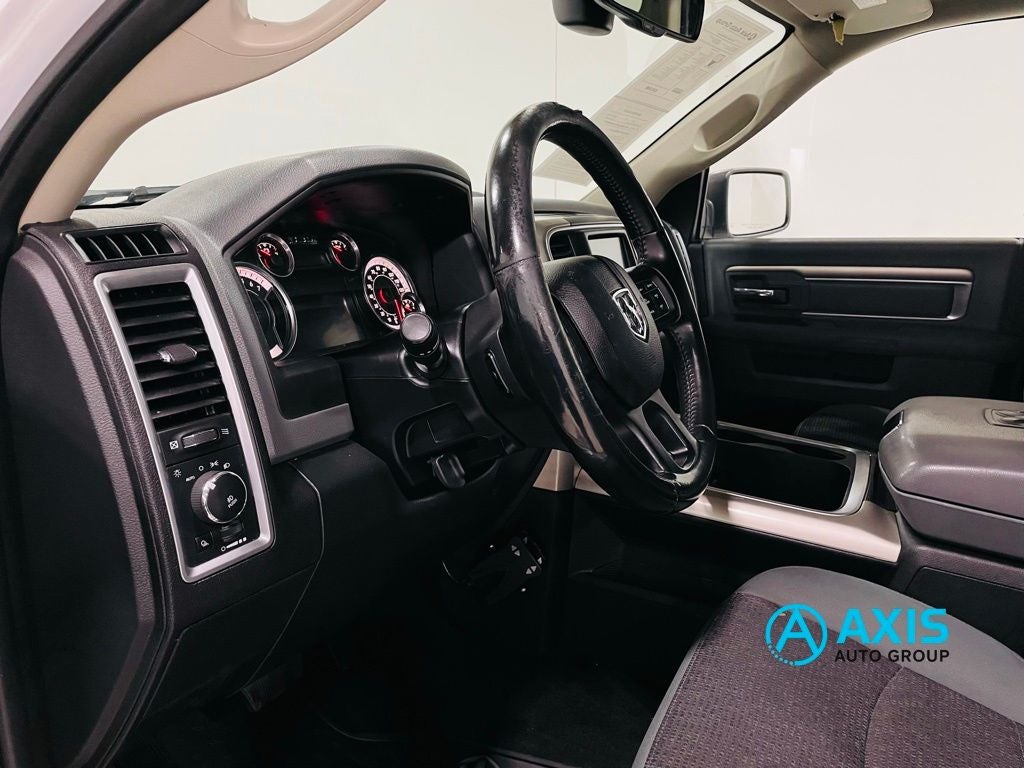 2017 RAM 1500 Big Horn Crew Cab 4x4 5'7" Box