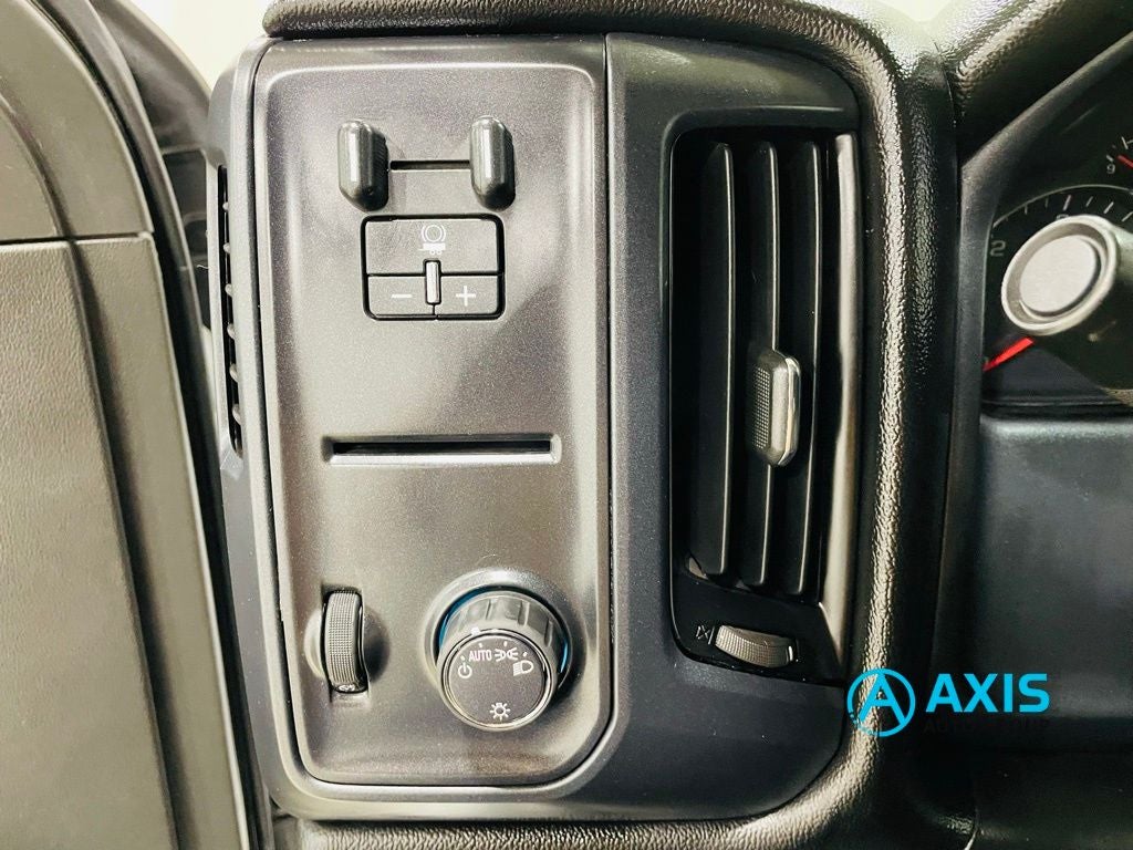 2018 Chevrolet Silverado 1500 Custom