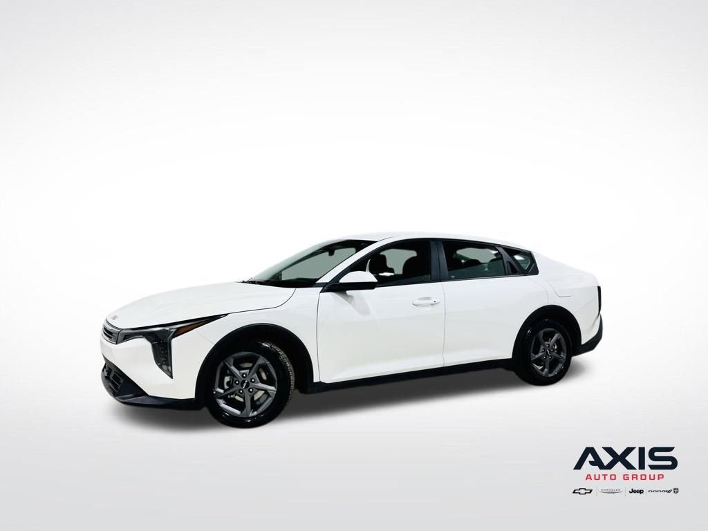 2025 Kia K4 LXS AT's photo