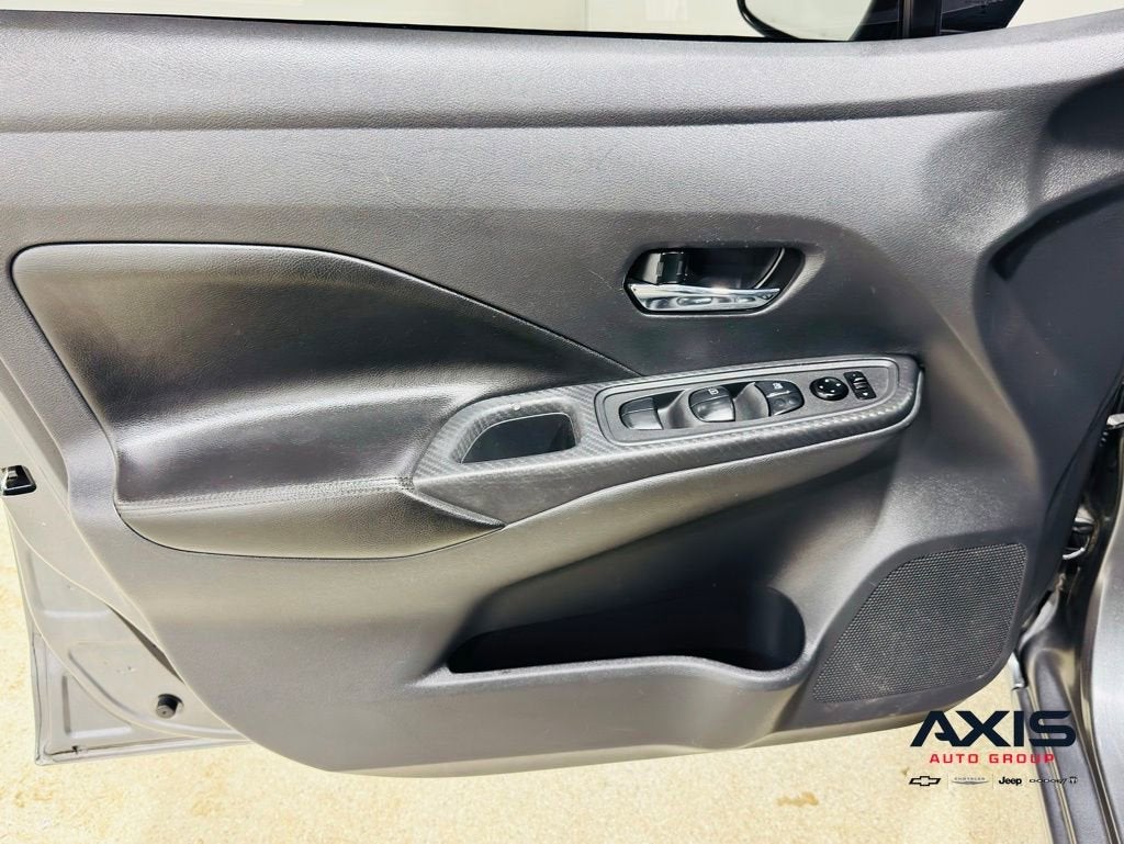 2020 Nissan Versa SV Xtronic CVT