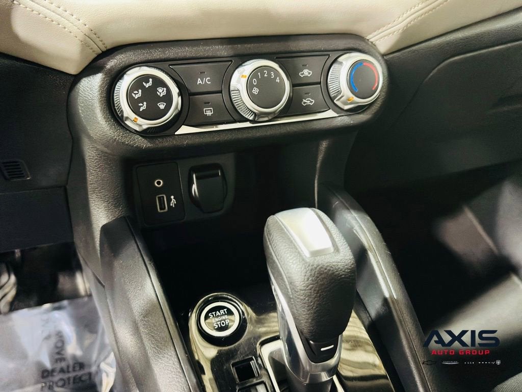 2020 Nissan Versa SV Xtronic CVT