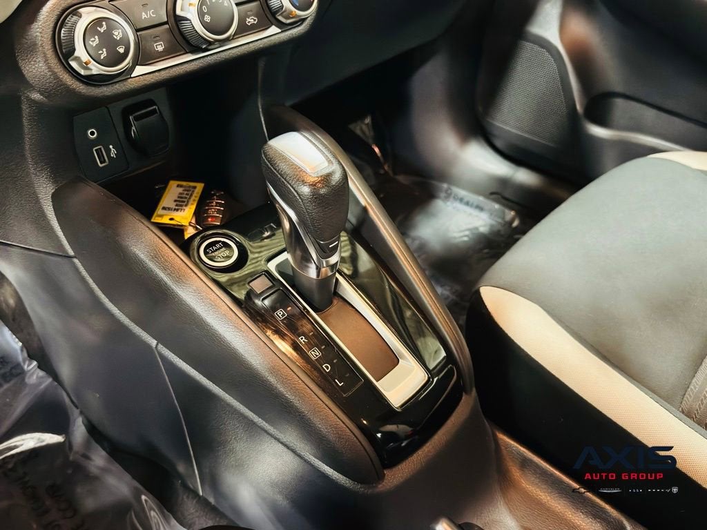 2020 Nissan Versa SV Xtronic CVT