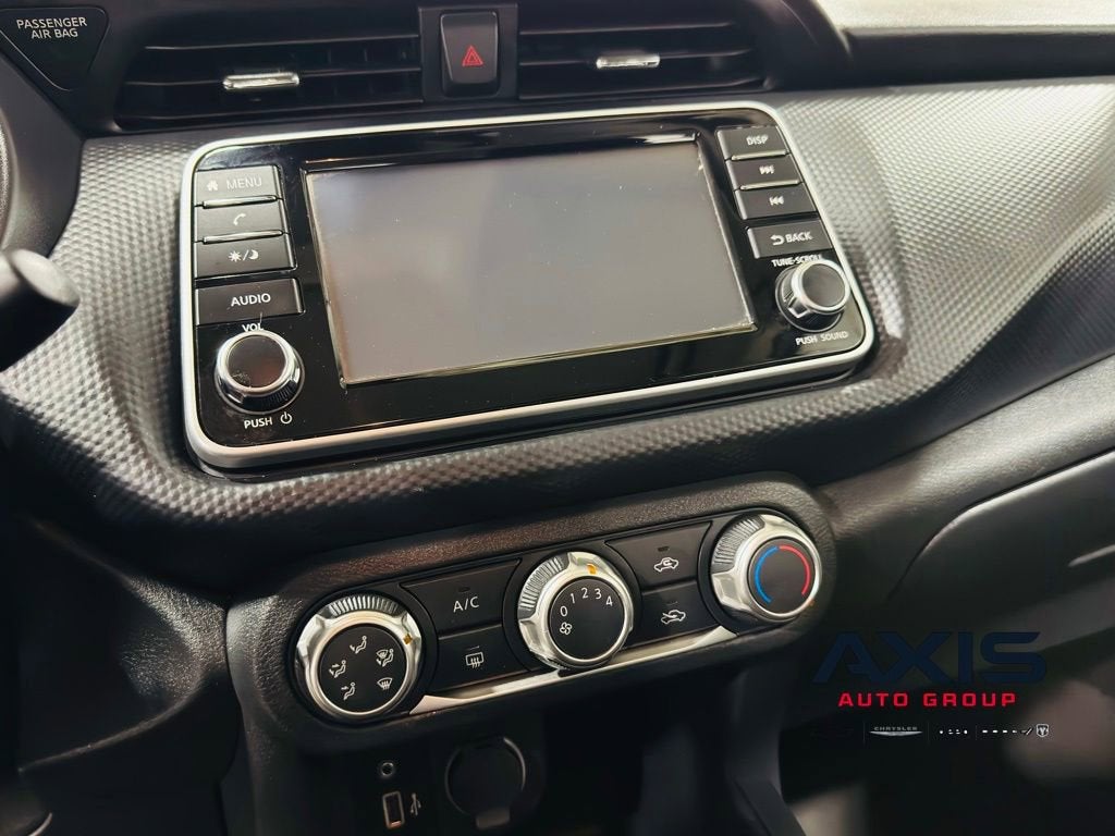 2024 Nissan Kicks S Xtronic CVT