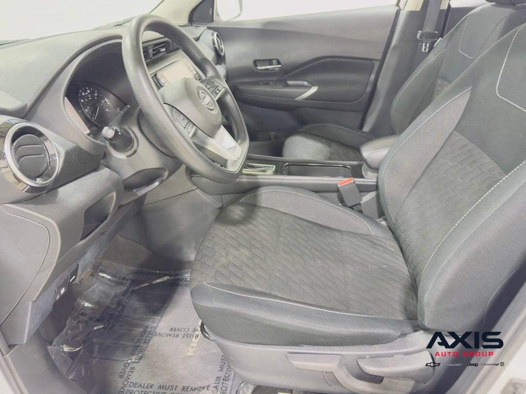 2022 Nissan Kicks SV Xtronic CVT