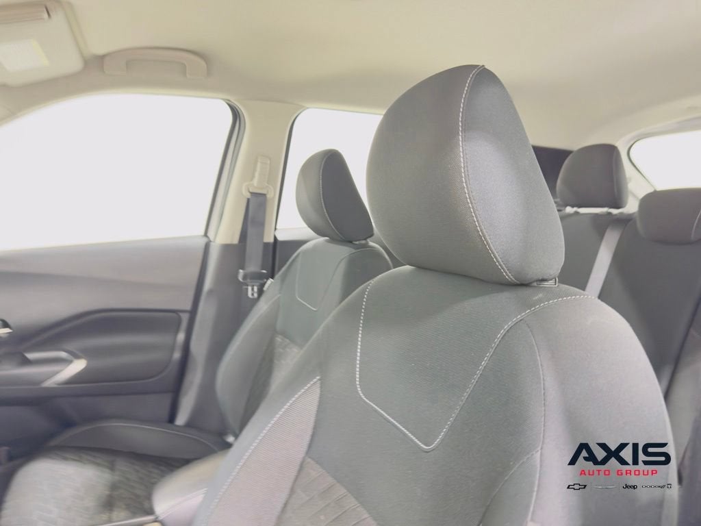 2022 Nissan Kicks SV Xtronic CVT