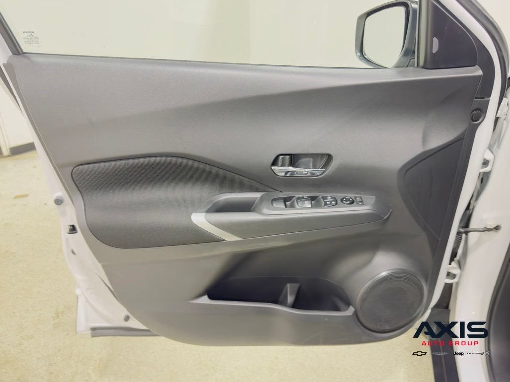2022 Nissan Kicks SV Xtronic CVT