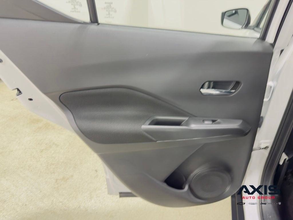 2022 Nissan Kicks SV Xtronic CVT