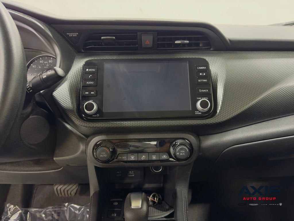 2022 Nissan Kicks SV Xtronic CVT