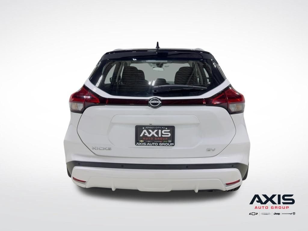 2022 Nissan Kicks SV Xtronic CVT